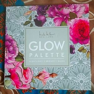 Nicole Miller New York Glow Palette